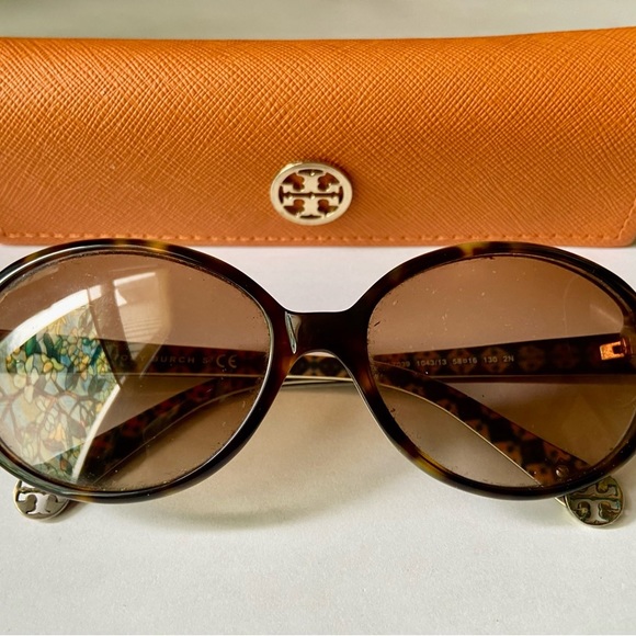 Vintage Authentic Tory Burch Sunglasses with Case - Picture 7 of 14